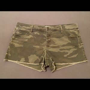 Mudd Camo Shorts (Junior)